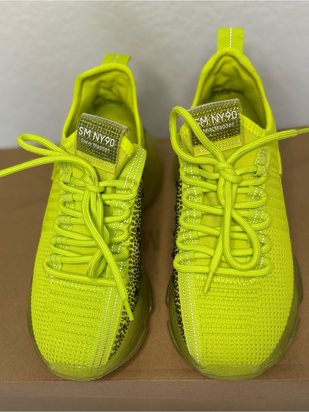 Steve Madden Maxima Lime SM NY90 Crystal-Embellished Sneakers Sz-5